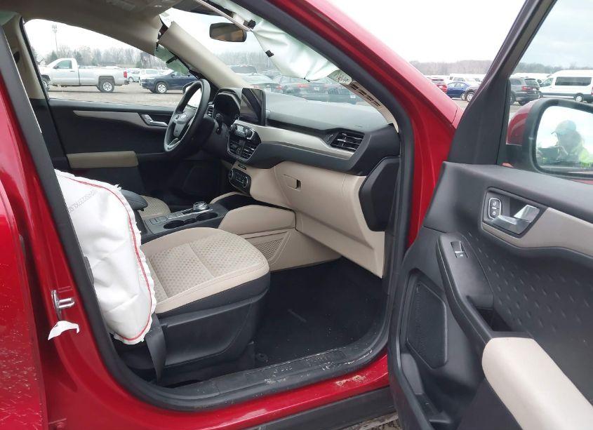 Photo 5 of 2020 Ford Escape SE (VIN 1FMCU9G61LUC53191)