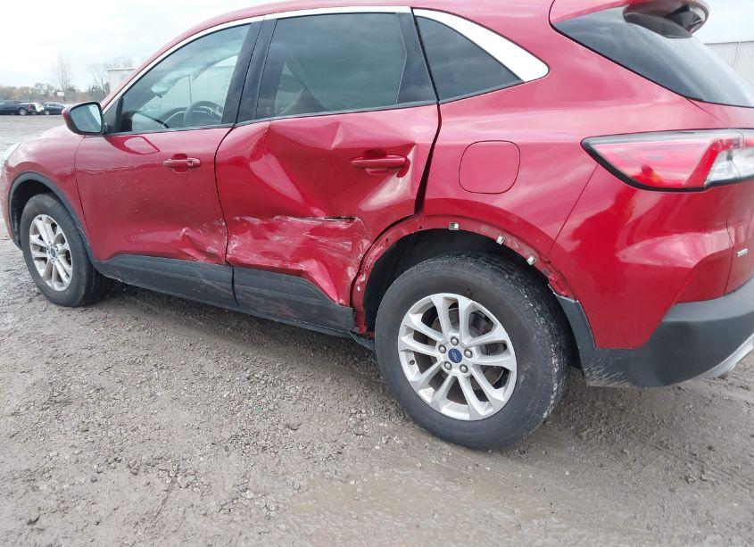 Photo 6 of 2020 Ford Escape SE (VIN 1FMCU9G61LUC53191)
