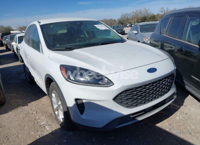 2020 Ford Escape SE (VIN 1FMCU9G61LUC57175) main photo
