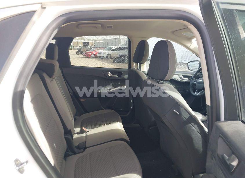 Photo 8 of 2020 Ford Escape SE (VIN 1FMCU9G61LUC57175)