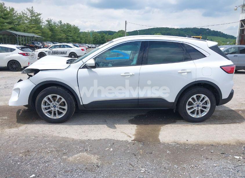 Photo 15 of 2021 Ford Escape SE (VIN 1FMCU9G61MUA30151)
