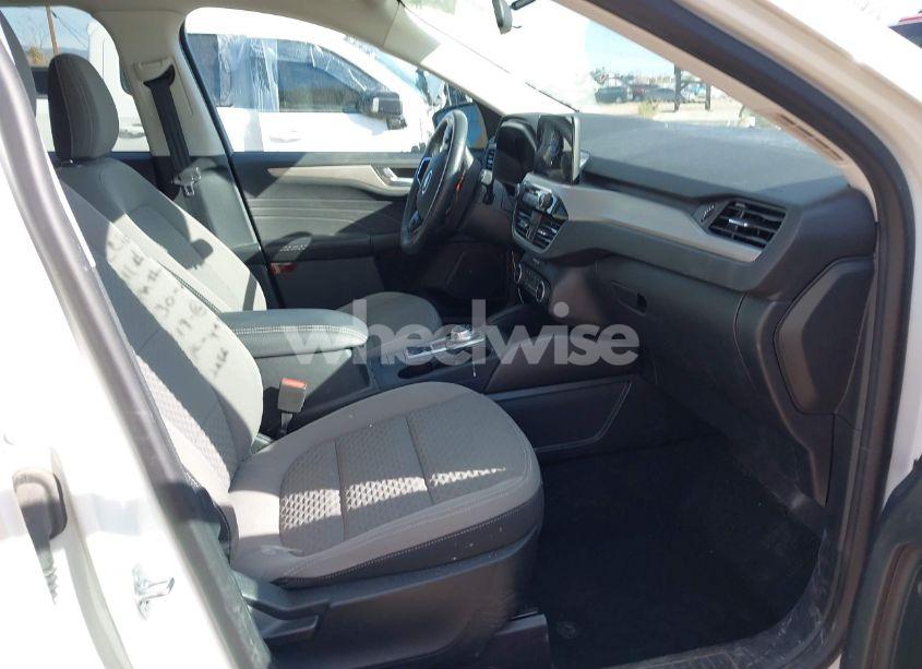 Photo 5 of 2021 Ford Escape SE (VIN 1FMCU9G61MUA62744)