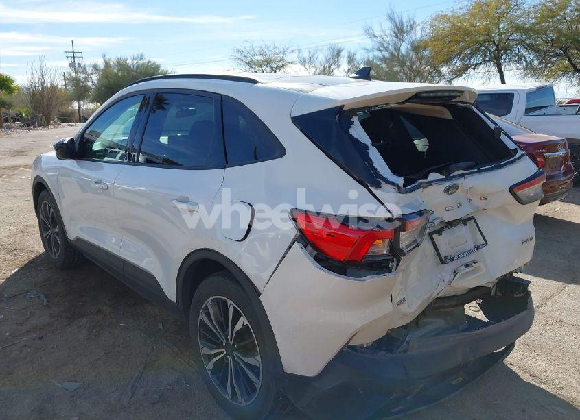 Photo 6 of 2021 Ford Escape SE (VIN 1FMCU9G61MUA62744)