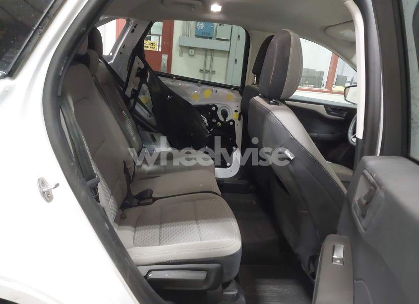 Photo 8 of 2022 Ford Escape SE (VIN 1FMCU9G61NUA42771)