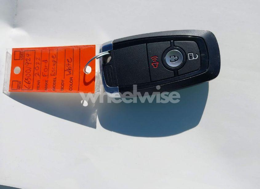 Photo 11 of 2022 Ford Escape SE (VIN 1FMCU9G61NUA60672)