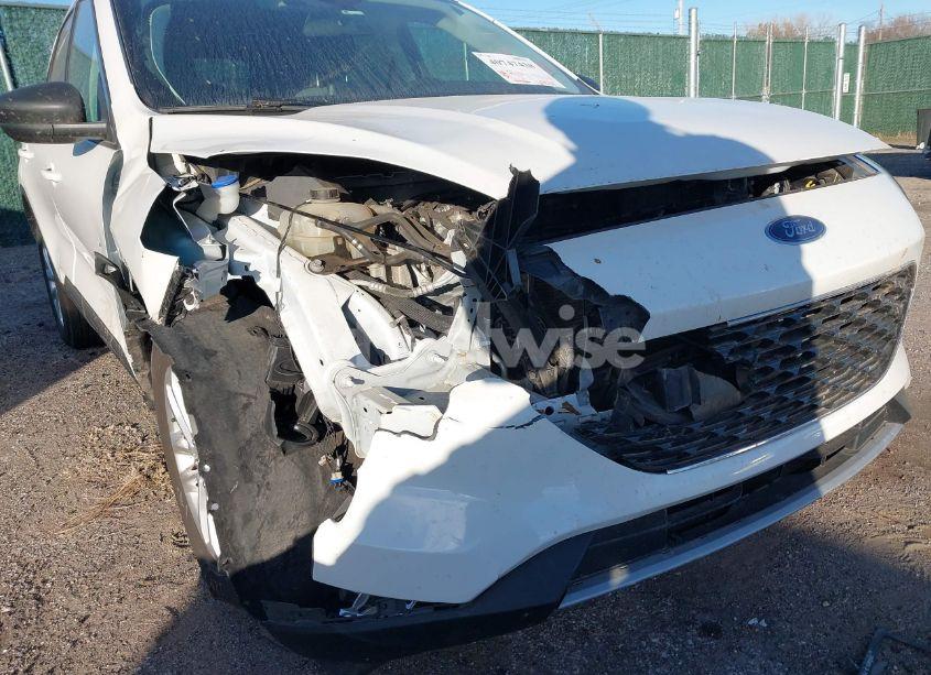 Photo 6 of 2022 Ford Escape SE (VIN 1FMCU9G61NUA60672)