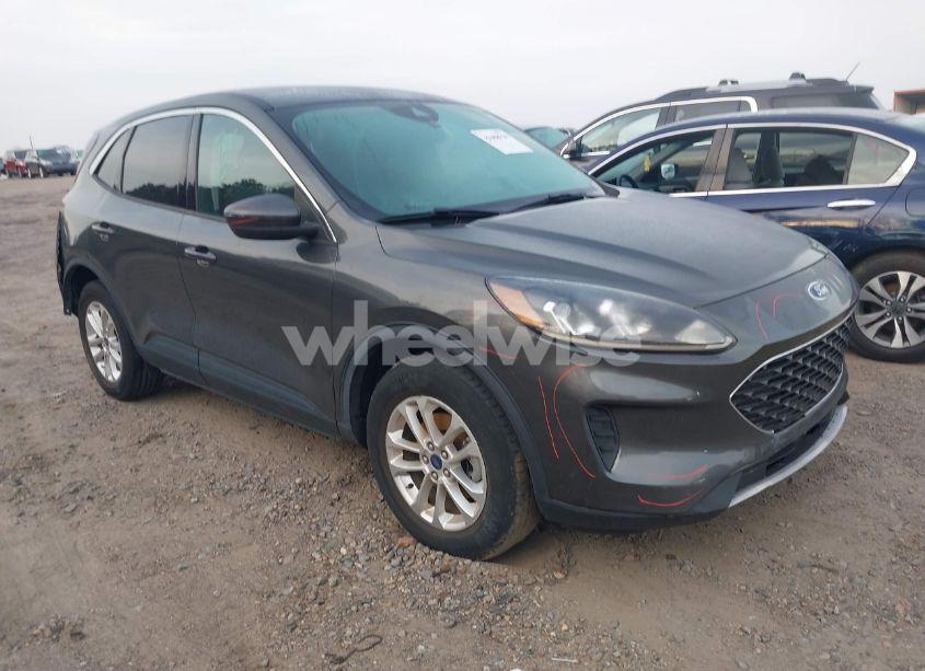 2020 Ford Escape SE (VIN 1FMCU9G62LUB56744) main photo