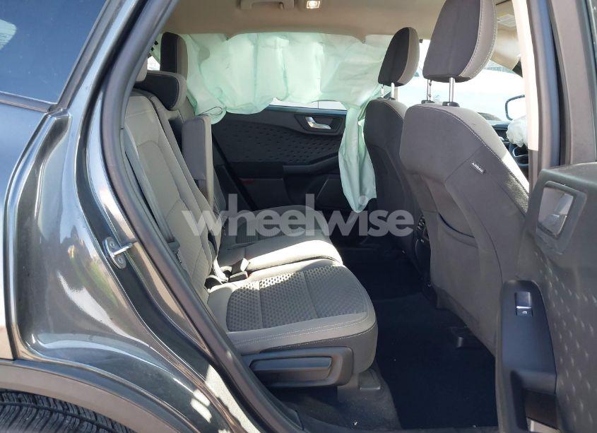 Photo 8 of 2020 Ford Escape SE (VIN 1FMCU9G62LUC21835)