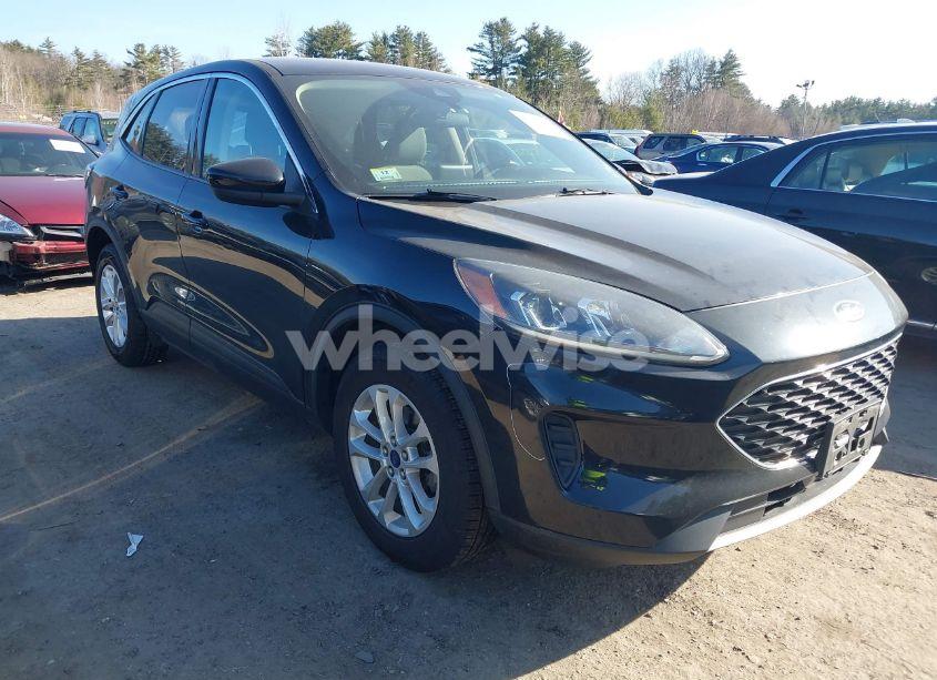 2020 Ford Escape SE (VIN 1FMCU9G62LUC22404) main photo