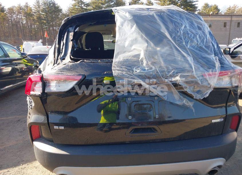 Photo 17 of 2020 Ford Escape SE (VIN 1FMCU9G62LUC22404)