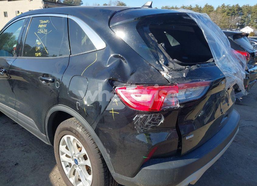 Photo 6 of 2020 Ford Escape SE (VIN 1FMCU9G62LUC22404)