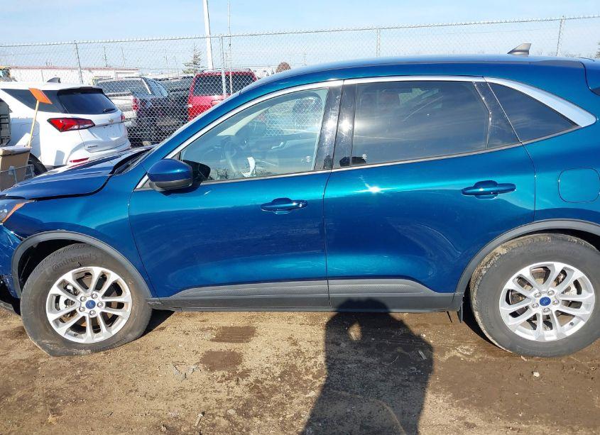 Photo 14 of 2020 Ford Escape SE (VIN 1FMCU9G62LUC32141)
