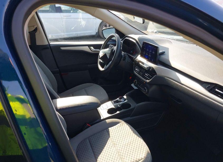 Photo 5 of 2020 Ford Escape SE (VIN 1FMCU9G62LUC32141)