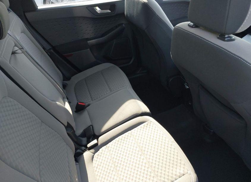 Photo 8 of 2020 Ford Escape SE (VIN 1FMCU9G62LUC32141)