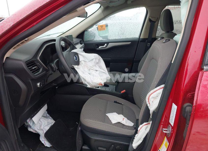 Photo 5 of 2020 Ford Escape SE (VIN 1FMCU9G62LUC65799)