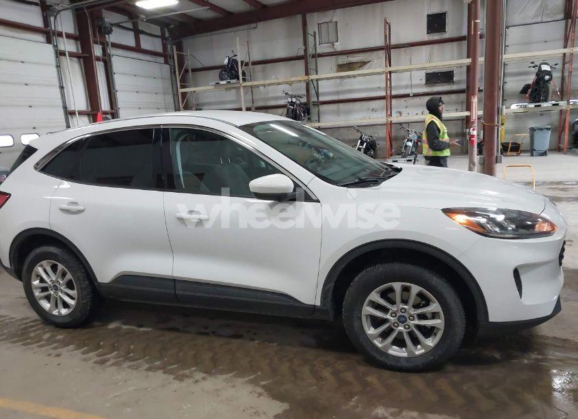 Photo 13 of 2021 Ford Escape SE (VIN 1FMCU9G62MUA39795)
