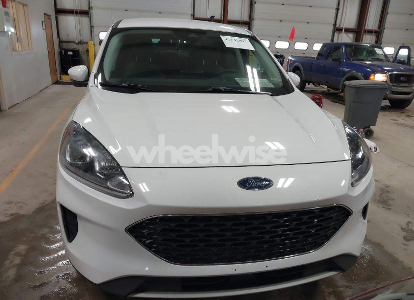 Photo 6 of 2021 Ford Escape SE (VIN 1FMCU9G62MUA39795)
