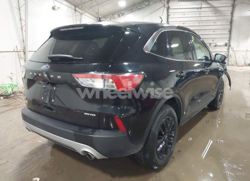 Photo 4 of 2021 Ford Escape SE (VIN 1FMCU9G62MUB21235)