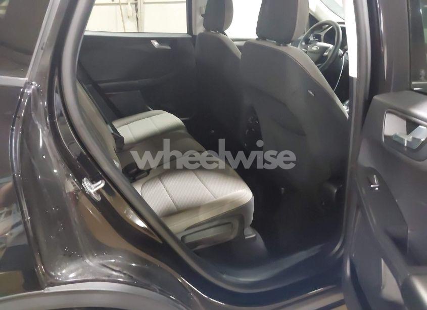 Photo 8 of 2021 Ford Escape SE (VIN 1FMCU9G62MUB21235)