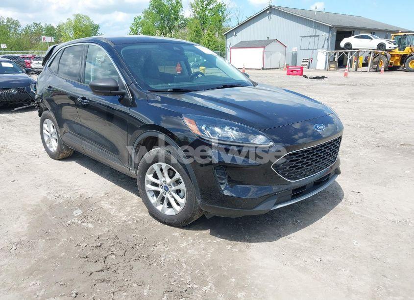 2022 Ford Escape SE (VIN 1FMCU9G62NUA32931) main photo
