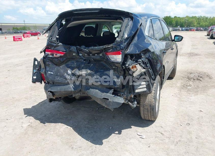 Photo 4 of 2022 Ford Escape SE (VIN 1FMCU9G62NUA32931)