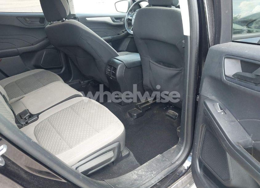 Photo 8 of 2022 Ford Escape SE (VIN 1FMCU9G62NUA32931)