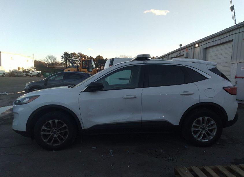 Photo 14 of 2022 Ford Escape SE (VIN 1FMCU9G62NUA49230)