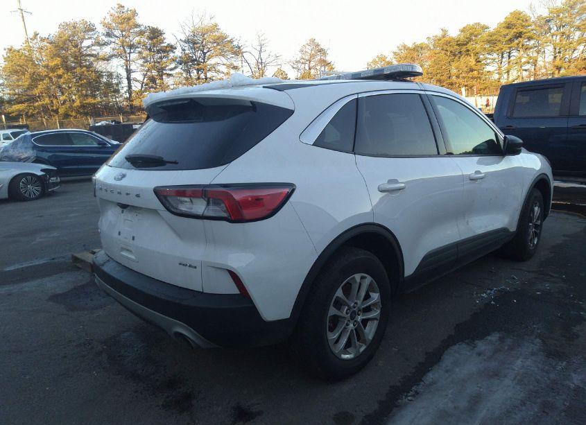 Photo 4 of 2022 Ford Escape SE (VIN 1FMCU9G62NUA49230)