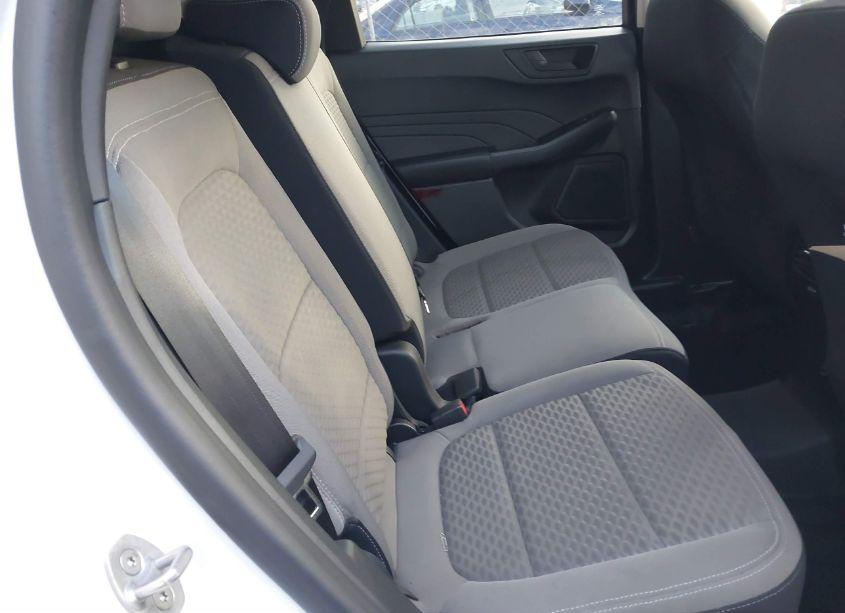 Photo 8 of 2022 Ford Escape SE (VIN 1FMCU9G62NUA49230)