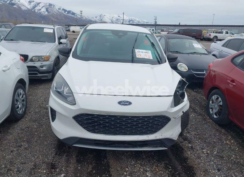 Photo 11 of 2022 Ford Escape SE (VIN 1FMCU9G62NUA60759)