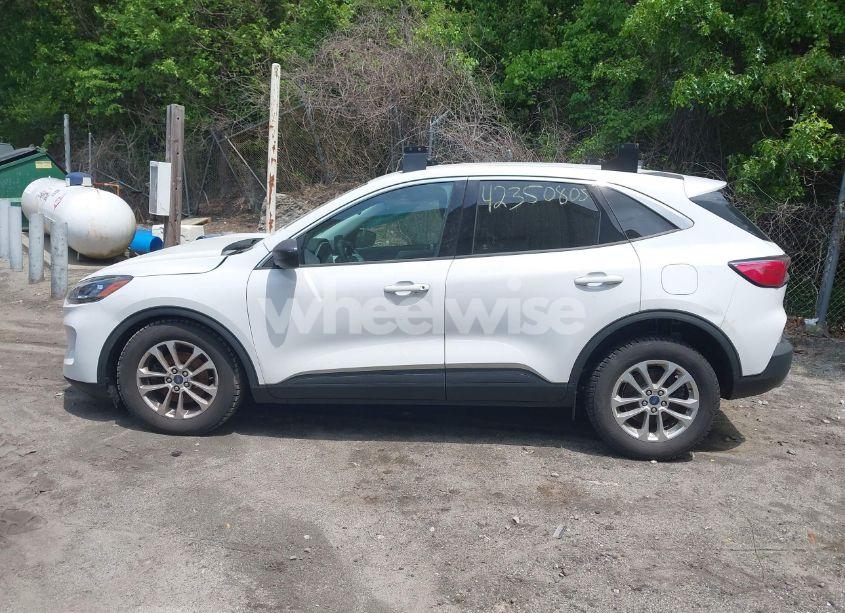 Photo 14 of 2022 Ford Escape SE (VIN 1FMCU9G62NUA67291)
