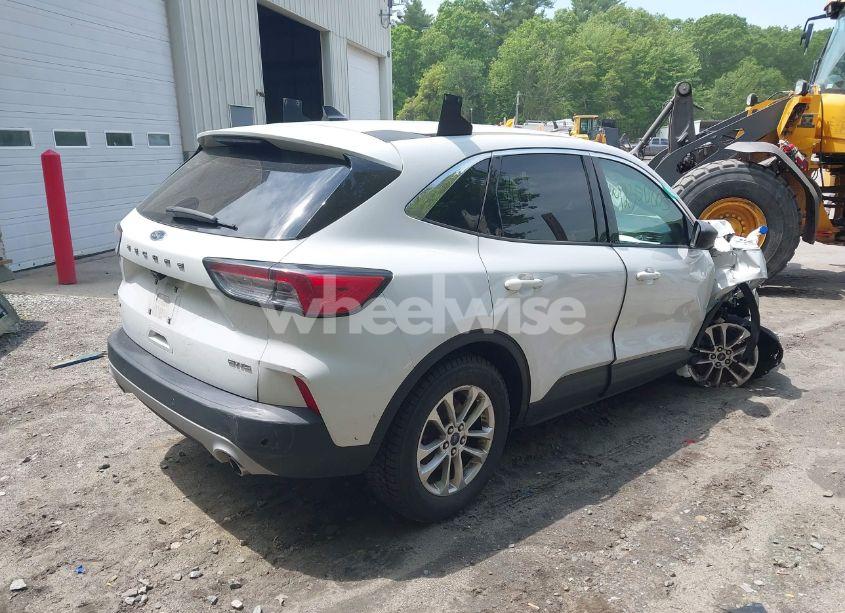 Photo 4 of 2022 Ford Escape SE (VIN 1FMCU9G62NUA67291)