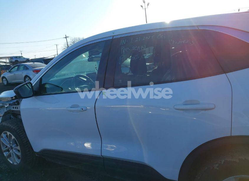 Photo 14 of 2022 Ford Escape SE (VIN 1FMCU9G62NUA68442)