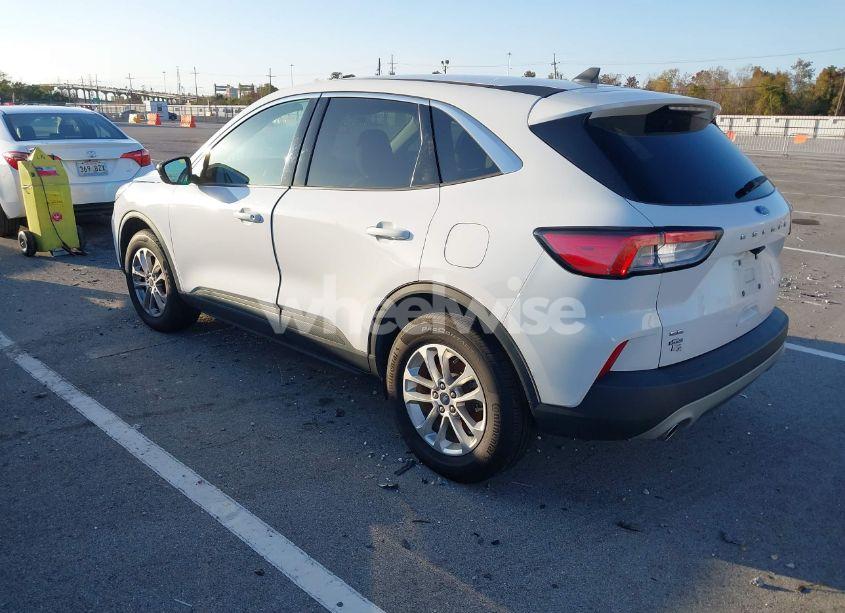 Photo 3 of 2022 Ford Escape SE (VIN 1FMCU9G62NUB11192)