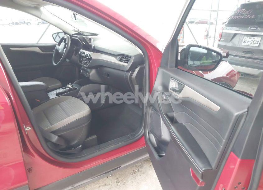 Photo 5 of 2022 Ford Escape SE (VIN 1FMCU9G62NUB50719)