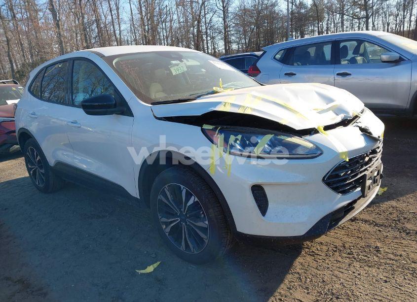 2022 Ford Escape SE (VIN 1FMCU9G62NUB96986) main photo