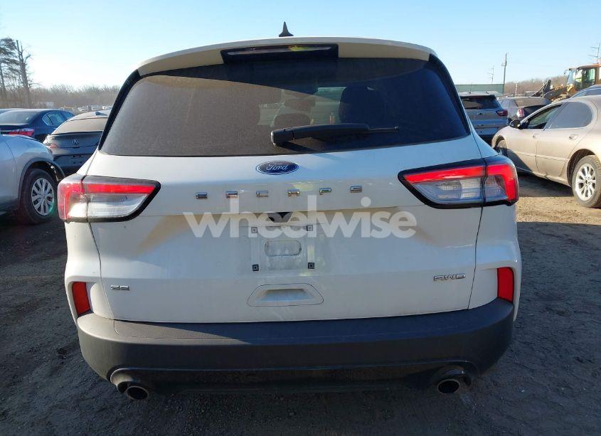 Photo 16 of 2022 Ford Escape SE (VIN 1FMCU9G62NUB96986)