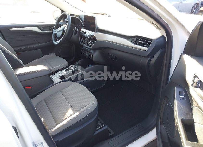 Photo 5 of 2022 Ford Escape SE (VIN 1FMCU9G62NUB96986)