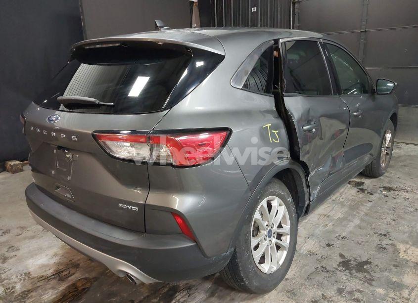 Photo 4 of 2022 Ford Escape SE (VIN 1FMCU9G62NUB98558)