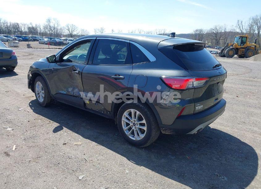 Photo 3 of 2020 Ford Escape SE (VIN 1FMCU9G63LUA27153)