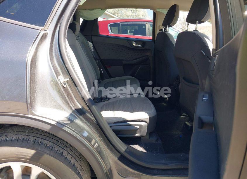 Photo 8 of 2020 Ford Escape SE (VIN 1FMCU9G63LUA27153)