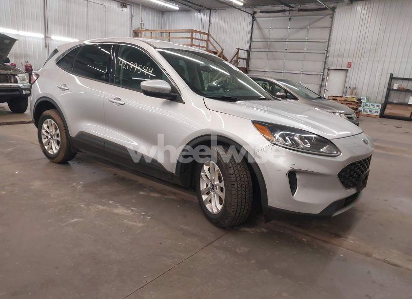 2020 Ford Escape SE (VIN 1FMCU9G63LUA56720) main photo