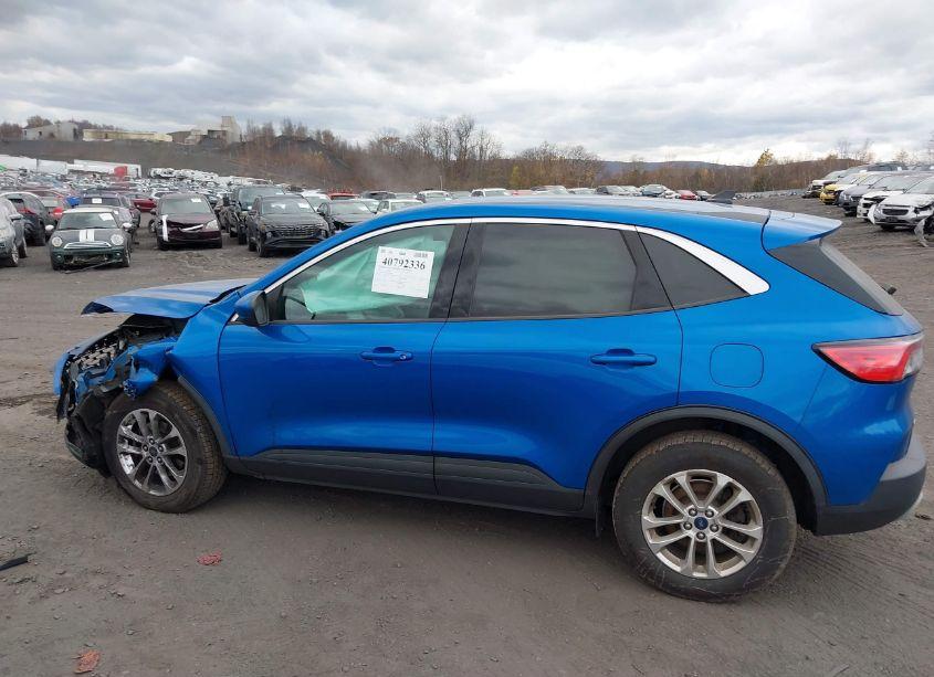Photo 15 of 2020 Ford Escape SE (VIN 1FMCU9G63LUA66275)
