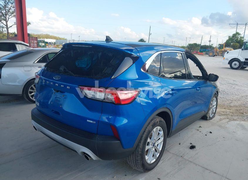 Photo 4 of 2020 Ford Escape SE (VIN 1FMCU9G63LUB05236)