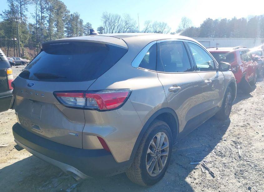 Photo 4 of 2020 Ford Escape SE (VIN 1FMCU9G63LUB61189)