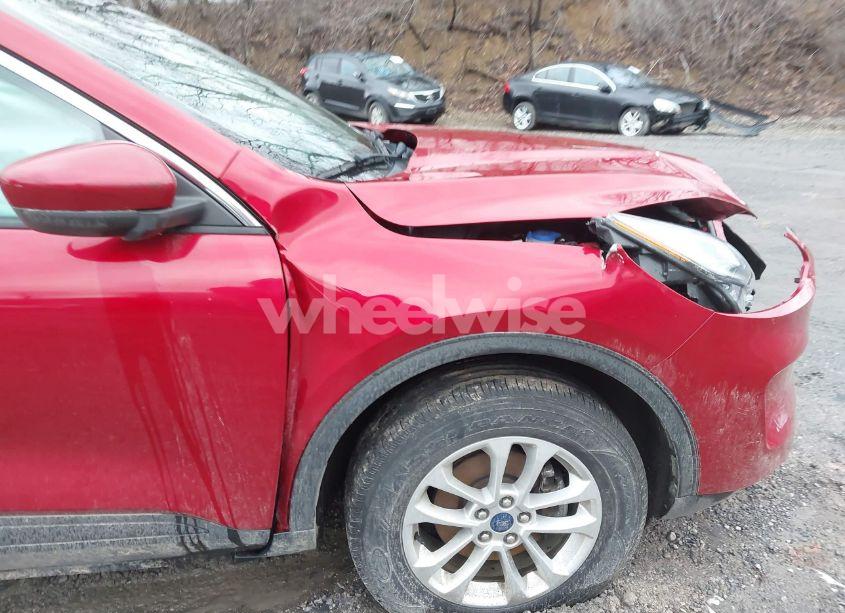 Photo 22 of 2020 Ford Escape SE (VIN 1FMCU9G63LUC28731)