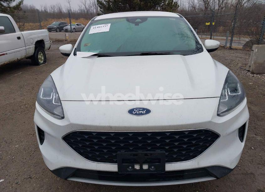 Photo 12 of 2020 Ford Escape SE (VIN 1FMCU9G63LUC47635)