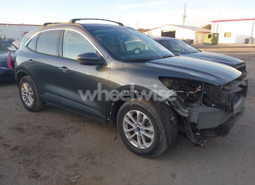2020 Ford Escape SE (VIN 1FMCU9G63LUC70882) main photo