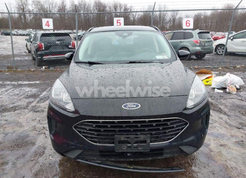 Photo 12 of 2021 Ford Escape SE (VIN 1FMCU9G63MUA24206)