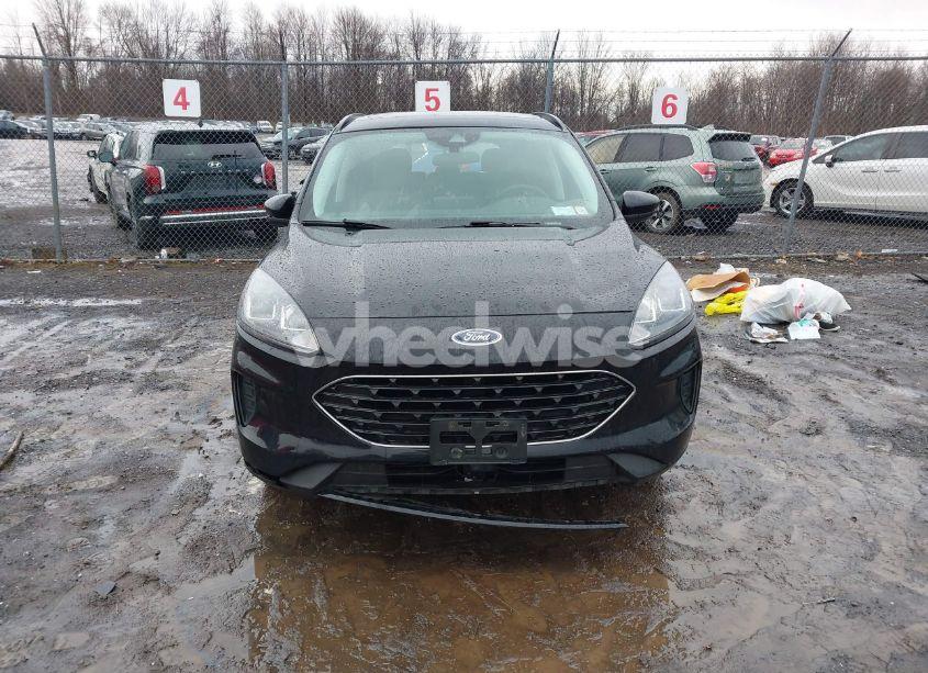 Photo 17 of 2021 Ford Escape SE (VIN 1FMCU9G63MUA24206)